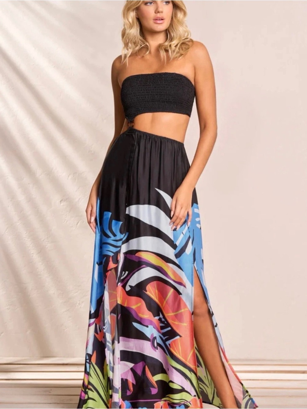 Maagi floral long Maxi dress/ size L NWT